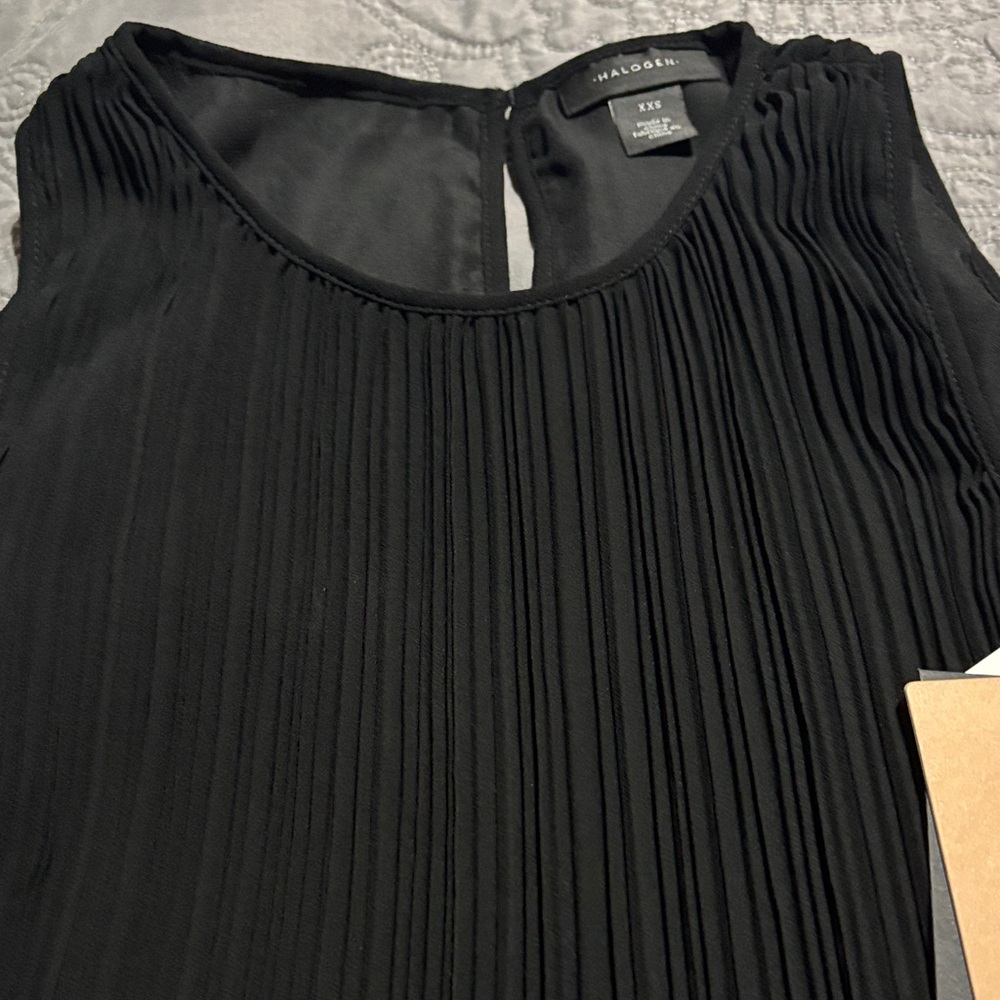 🖤 NWT Halogen Black Pleated Blouse — Size XXS 🖤 - Picture 4 of 6